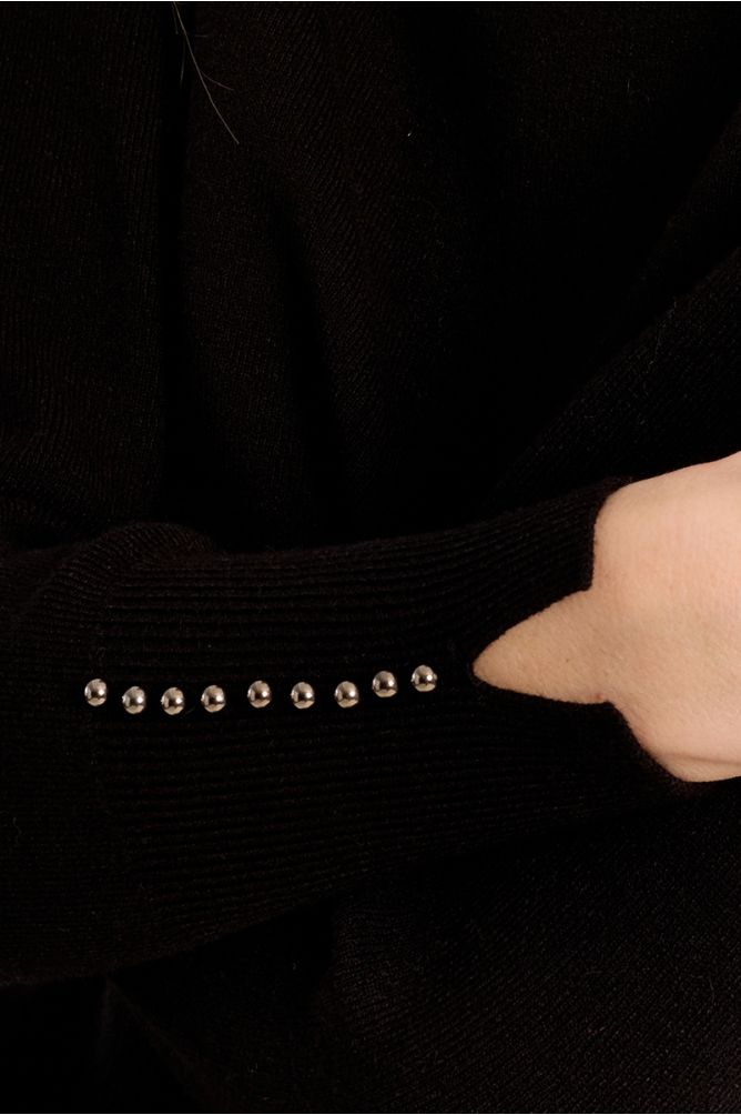Straight sweater, beaded details
