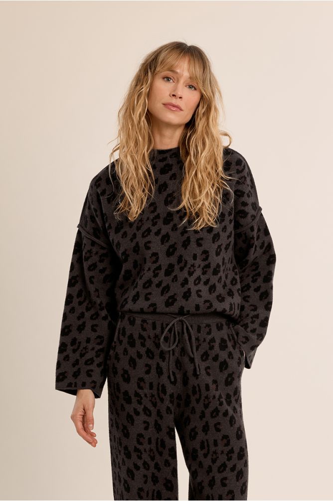 Wide sweater, leopard