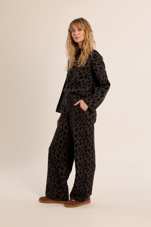 Knitted trousers, leopard