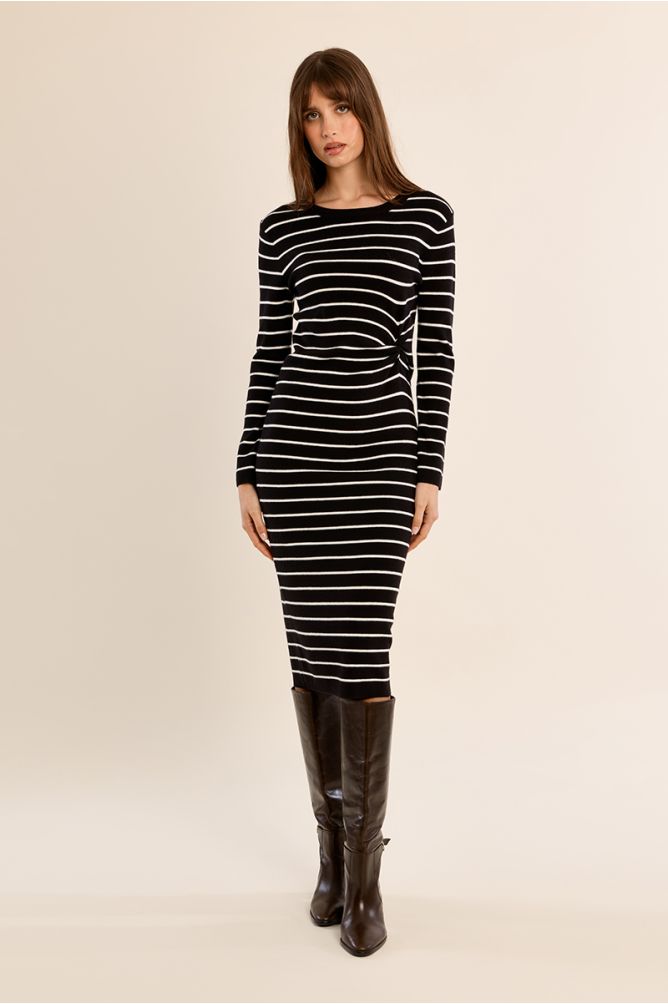 Robe longue, croisée