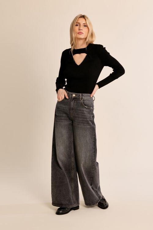 Ribbed knit sweater with opening
