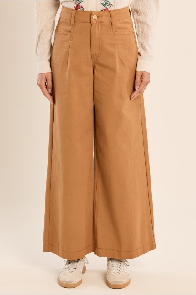 Pantalón largo perneras anchas