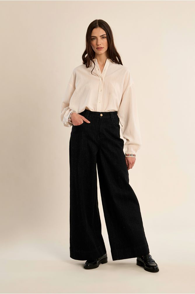 Pantalón vaquero perneras anchas