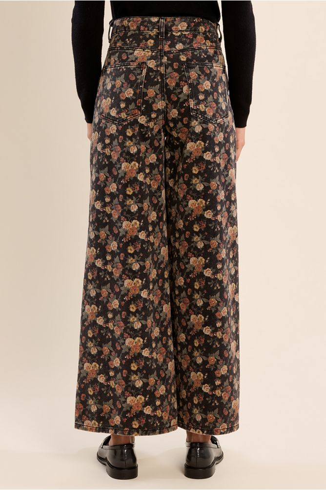 Pantalón vaquero con estampado