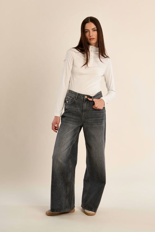 Pantalón vaquero perneras anchas