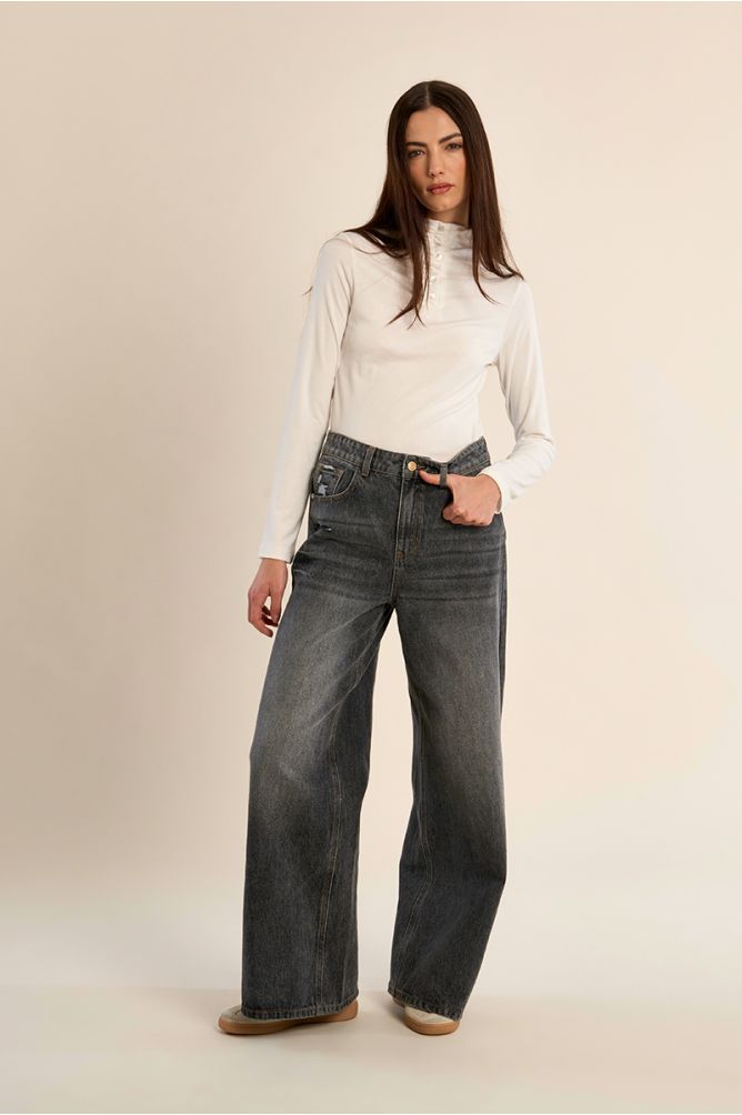 Pantalón vaquero perneras anchas
