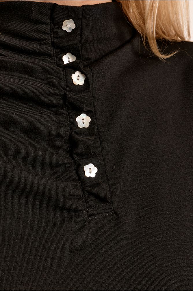 Fancy collar under-sweater