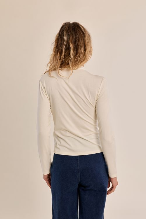 Thin undershirt