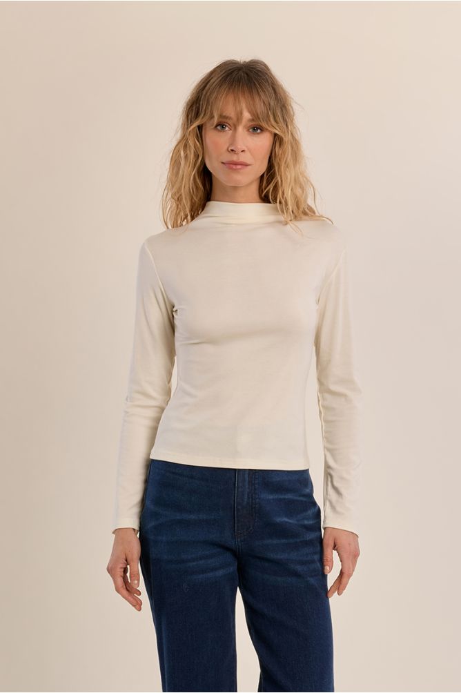 Thin undershirt