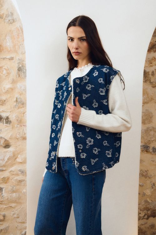 Chaleco vaquero con estampado