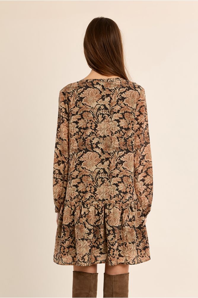Short flared dress, floral pattern