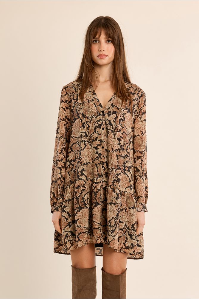 Short flared dress, floral pattern