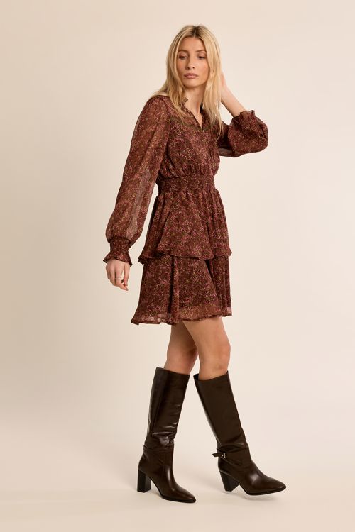 Robe multi-volants en semi-transparence