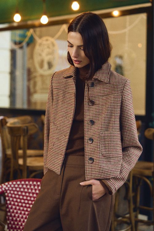 Straight buttoned jacket, houndstooth