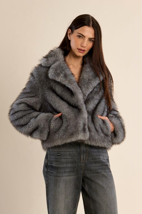 Short faux fur jacket