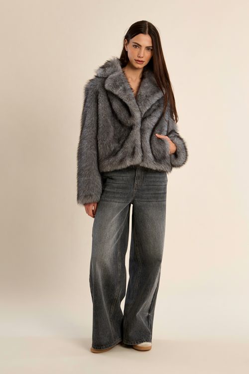 Short faux fur jacket