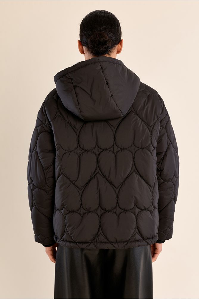 Doudoune matelassée à motif cœur