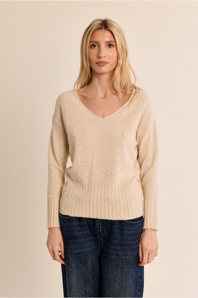 Pull fin, orné de sequins