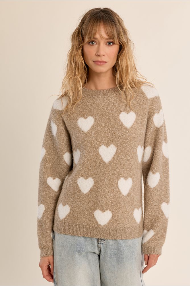 Pull droit, motif cœur