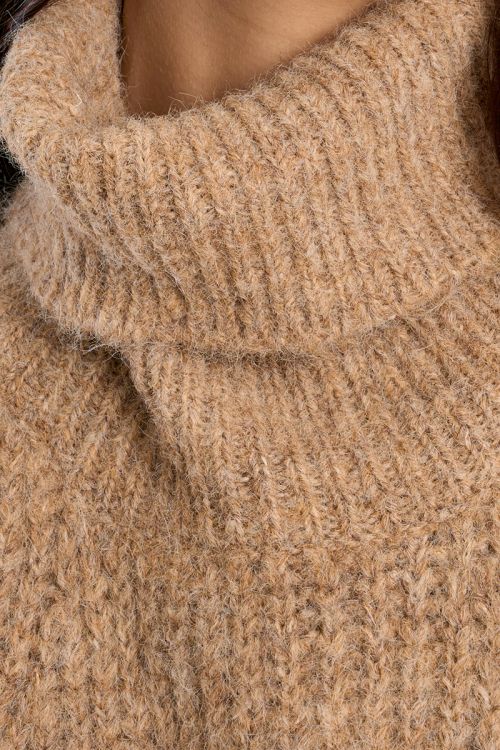 Pull col roulé en maille, sans manches