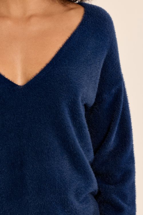 Fluffy sweater, V-neck