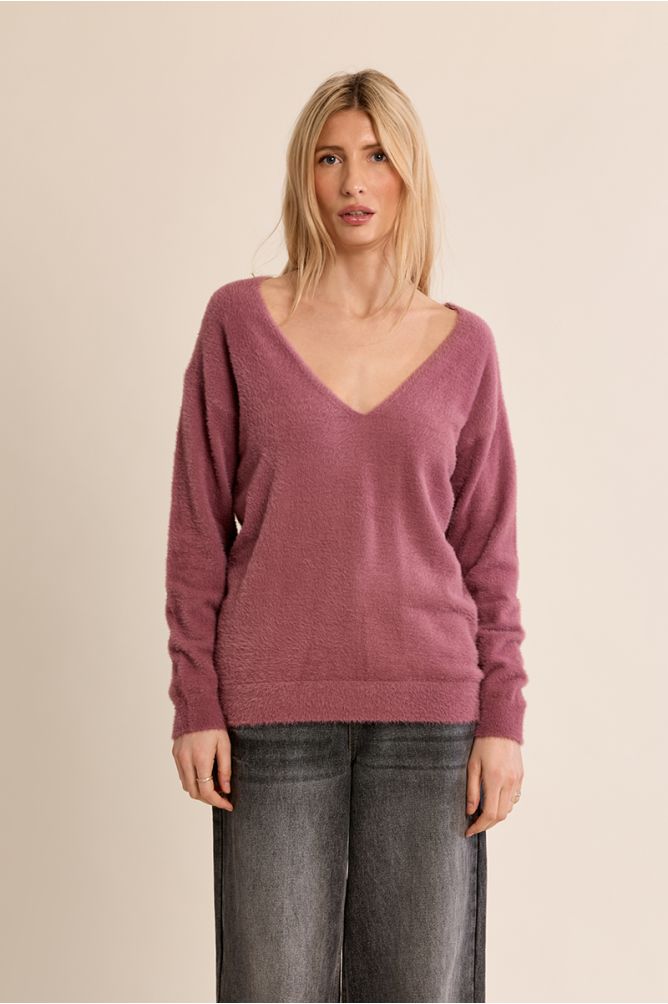 Pull duveteux, col V