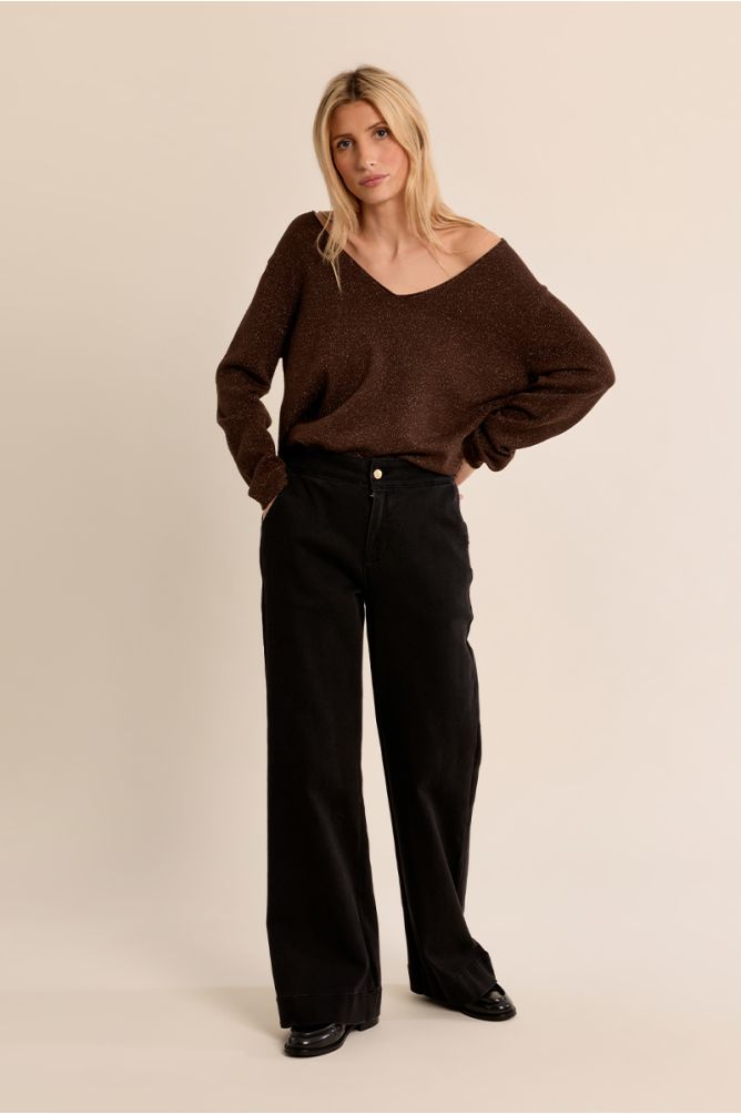 Thin sweater, V-neck