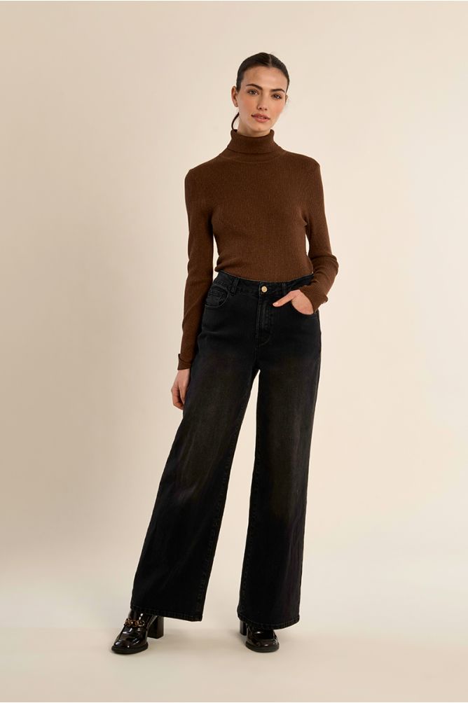 Ribbed turtleneck