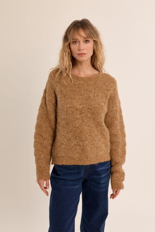 Pull en maille, détails ajourés