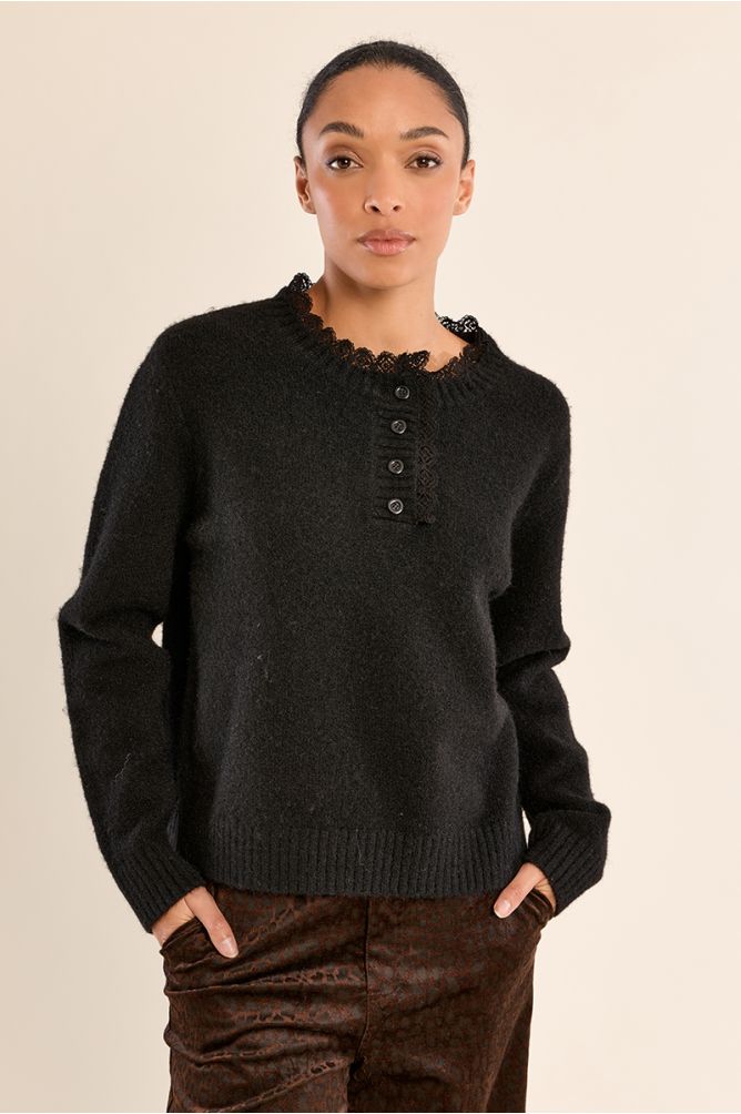 Pull en maille, col dentellé
