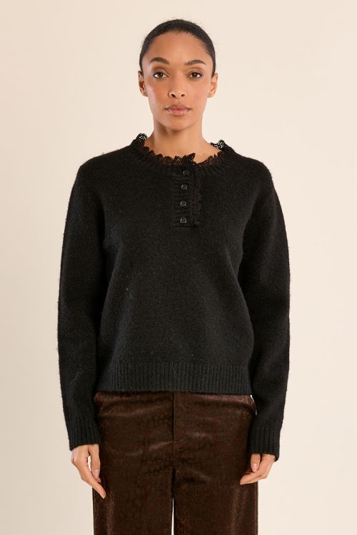 Pull en maille, col dentellé