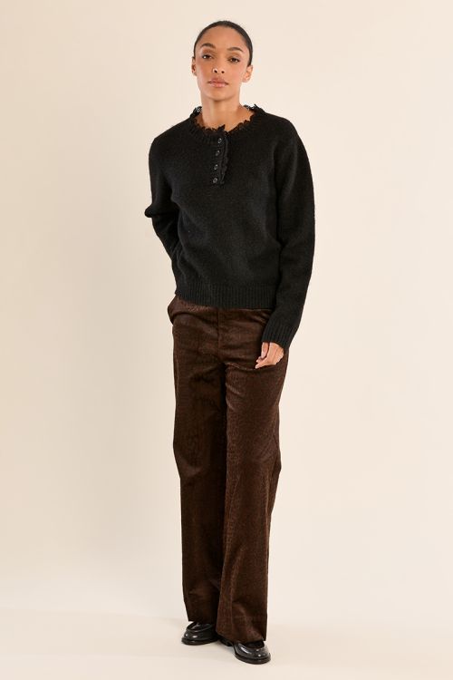 Knitted sweater, lace collar