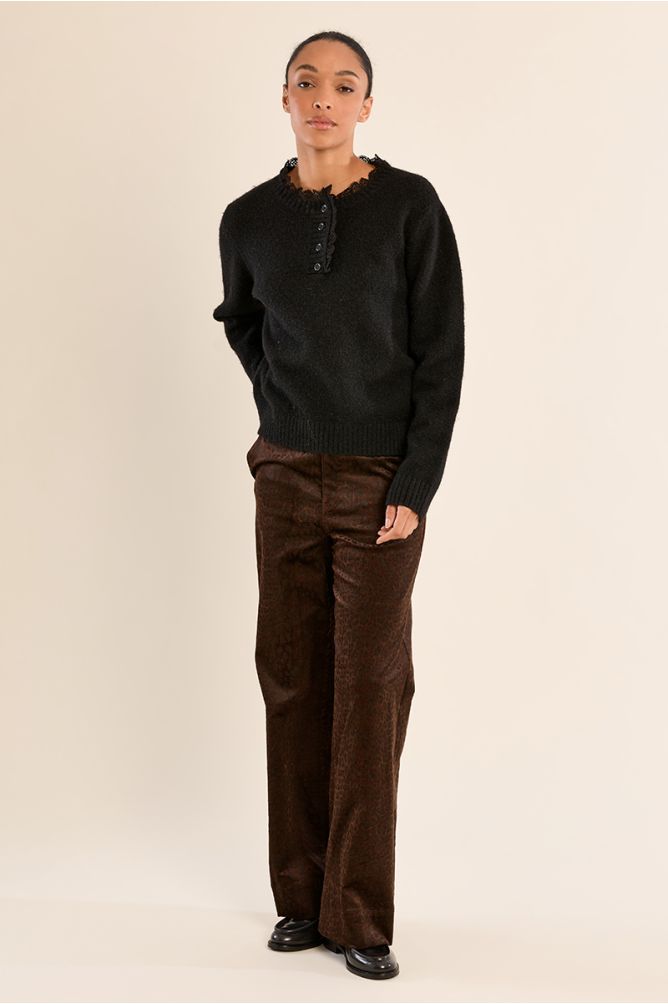 Pull en maille, col dentellé