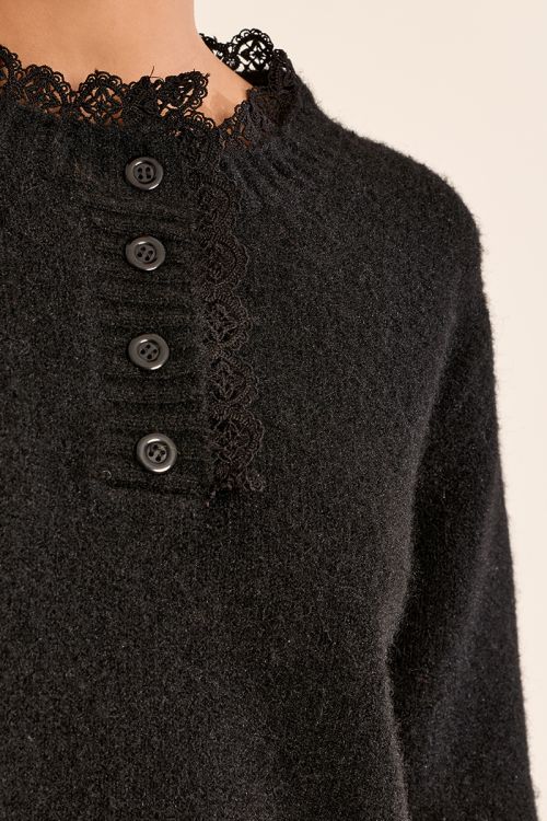 Pull en maille, col dentellé