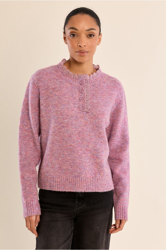 Pull en maille, col dentellé