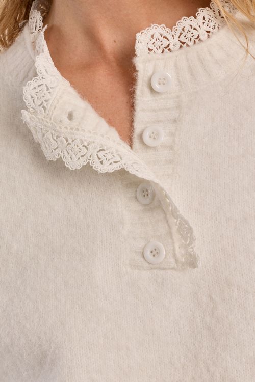 Pull en maille, col dentellé