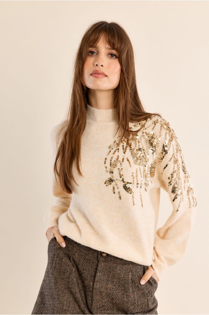 Pull col montant, orné de perles