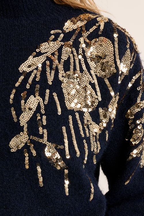 Pull col montant, orné de perles