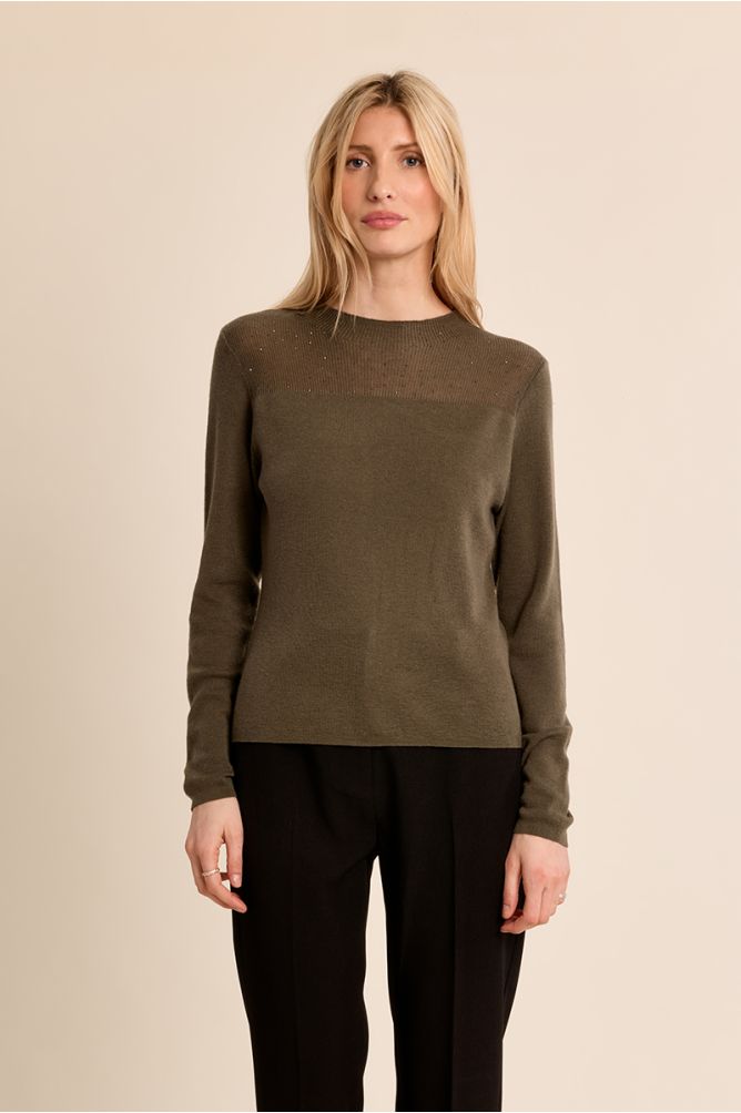 Long-sleeved top, semi-transparent collar