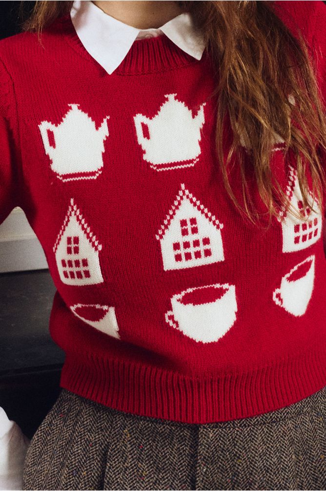 Short-sleeved knitted sweater