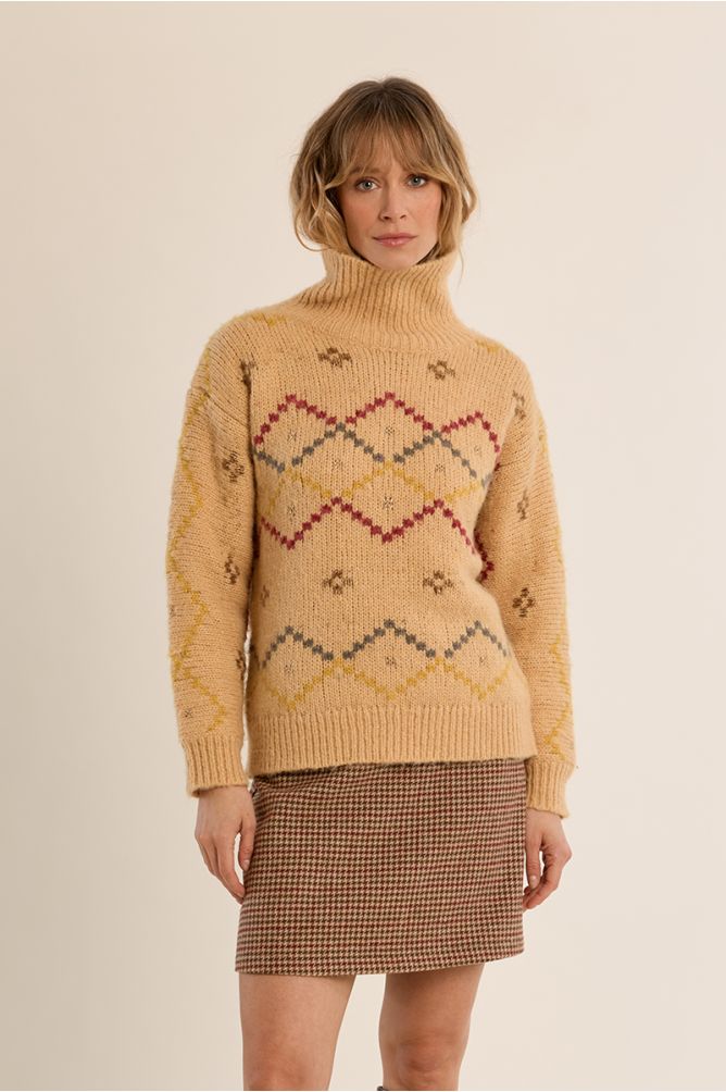 Turtleneck knit sweater, patterned
