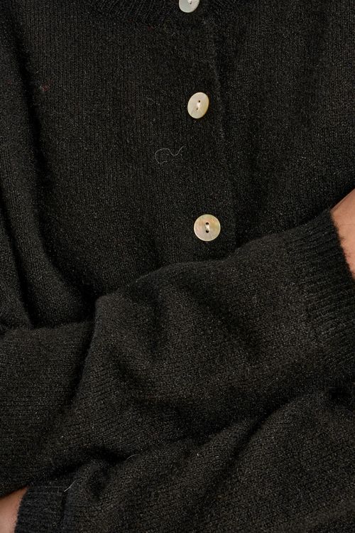 Knitted cardigan with round neck