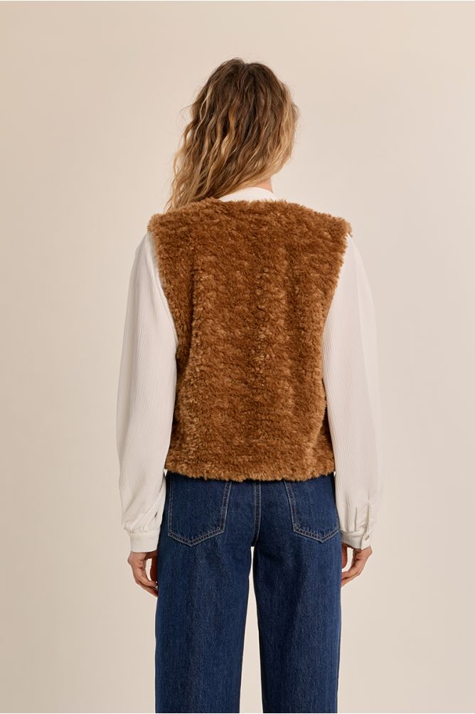 Imitation sheepskin sleeveless jacket