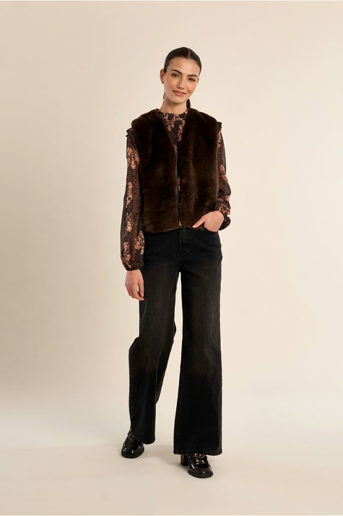 Sleeveless faux fur jacket