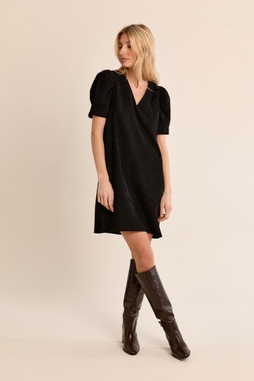 Vestido de manga corta abullonada
