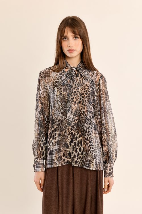 Blouse en voile, col lavallière