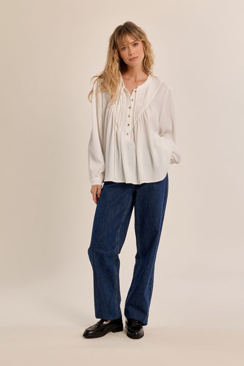 Flowing knotted blouse