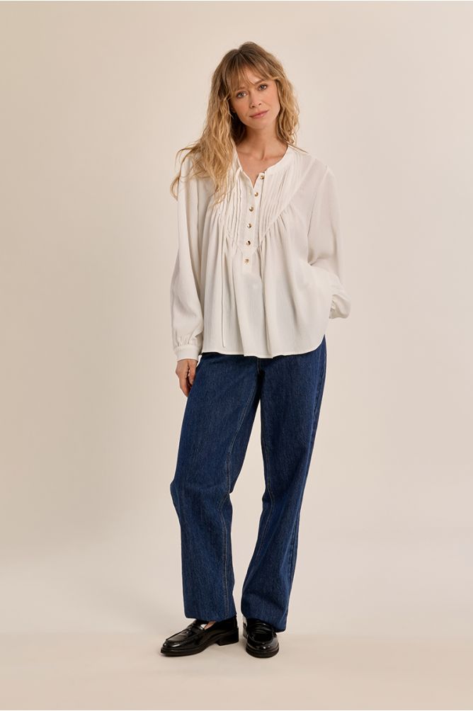 Flowing knotted blouse
