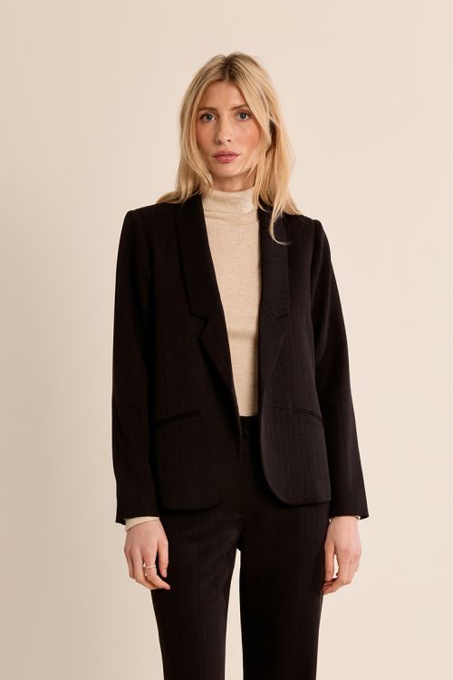 Straight blazer with tailored collar