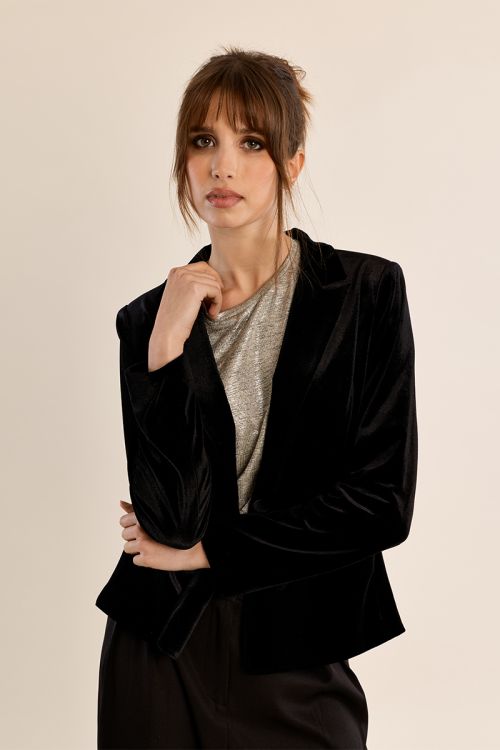 Cropped velvet blazer